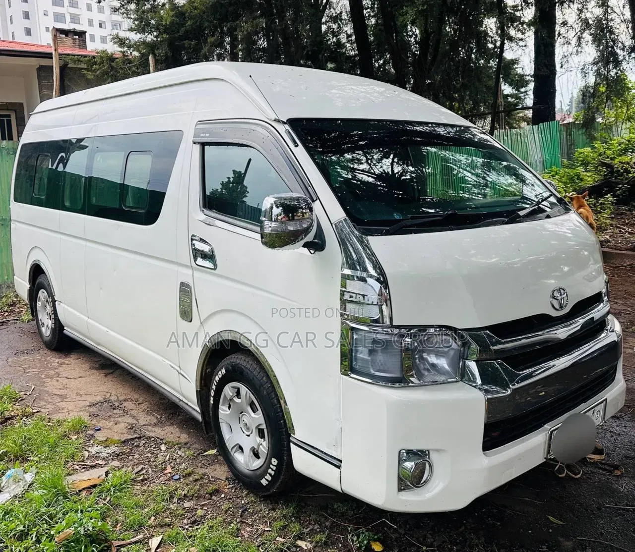 Toyota HiAce 2015 White