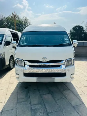 Toyota HiAce 2015 White