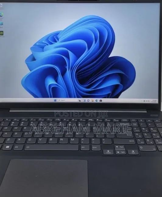 New Laptop Lenovo Ideapad 3 16GB AMD Ryzen 7 SSD 512GB