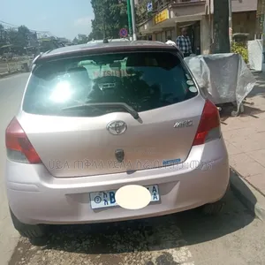 Toyota Yaris 2010 Purple