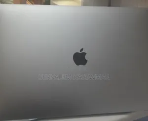 New Laptop Apple MacBook Pro 2018 16GB Intel Core i7 SSD 512GB