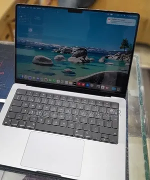 New Laptop Apple MacBook Pro 2021 M1 16GB Apple M1 Pro SSD 512GB