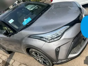 Toyota C-HR 2020 Purple