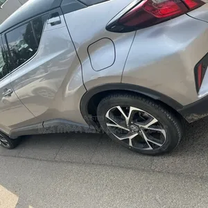 Toyota C-HR 2020 Purple