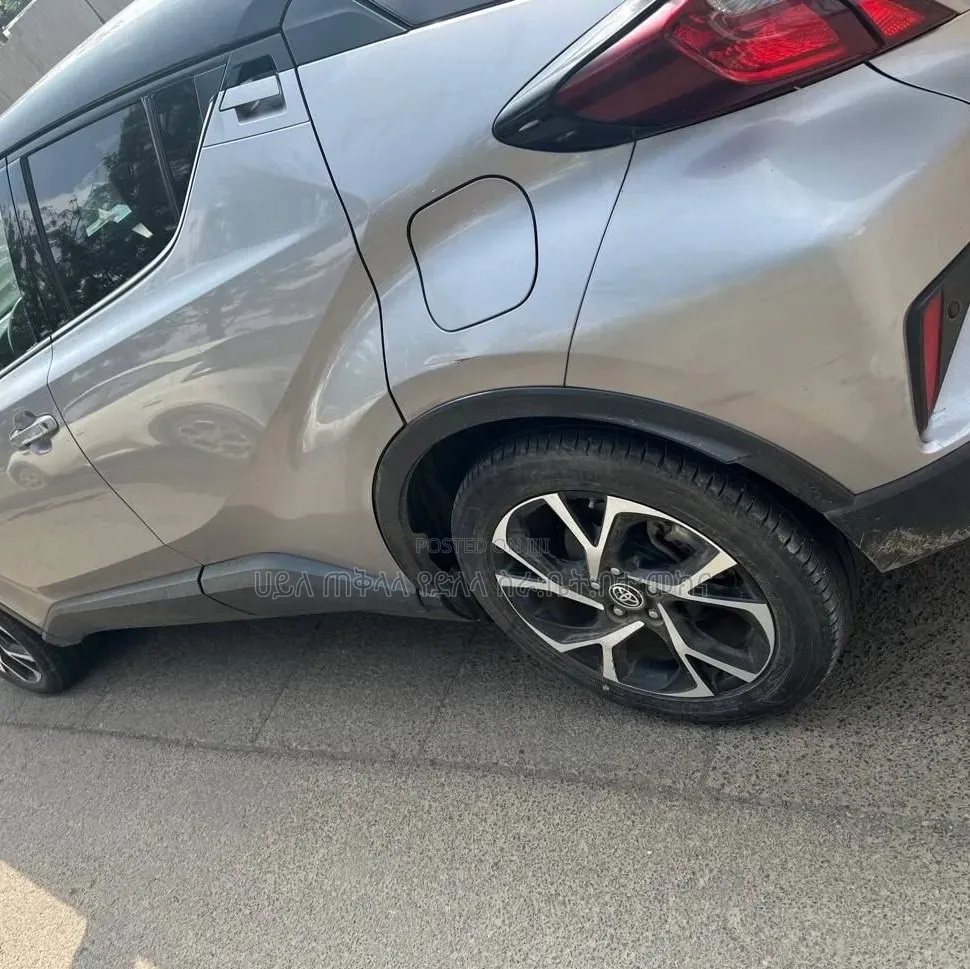 Toyota C-HR 2020 Purple