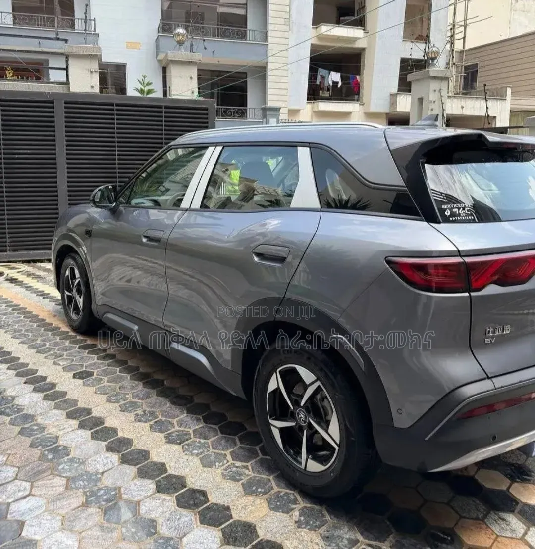 BYD Yuan Up 2025 Beige