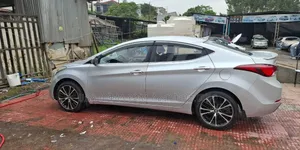 Hyundai Avante 2015 Purple