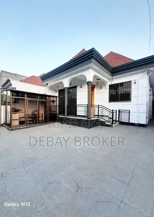 5bdrm House in Shyac, Yeka for sale