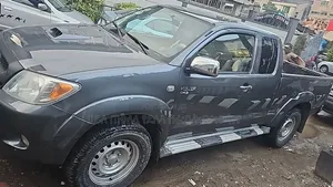 Toyota Hilux 2008 Gray