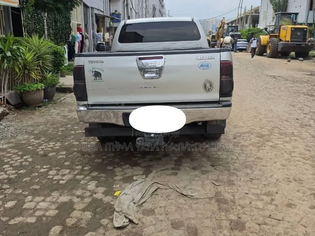 Toyota Hilux 2008 Gold