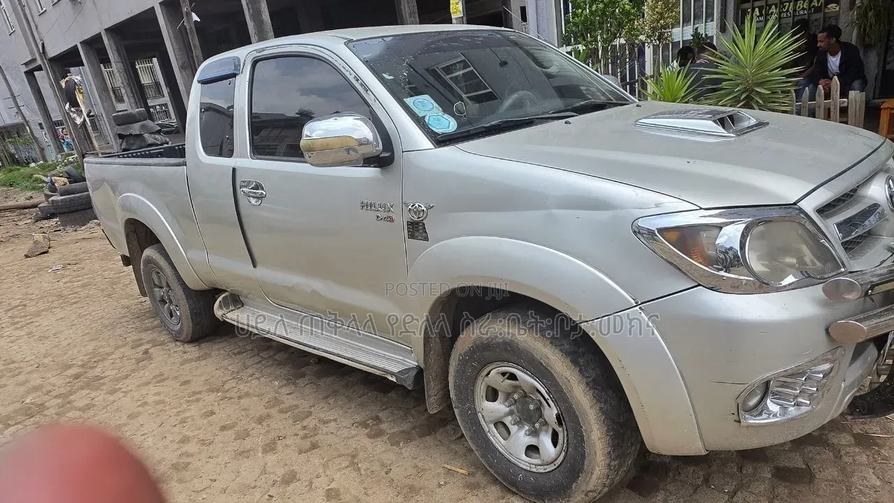 Toyota Hilux 2008 Gold