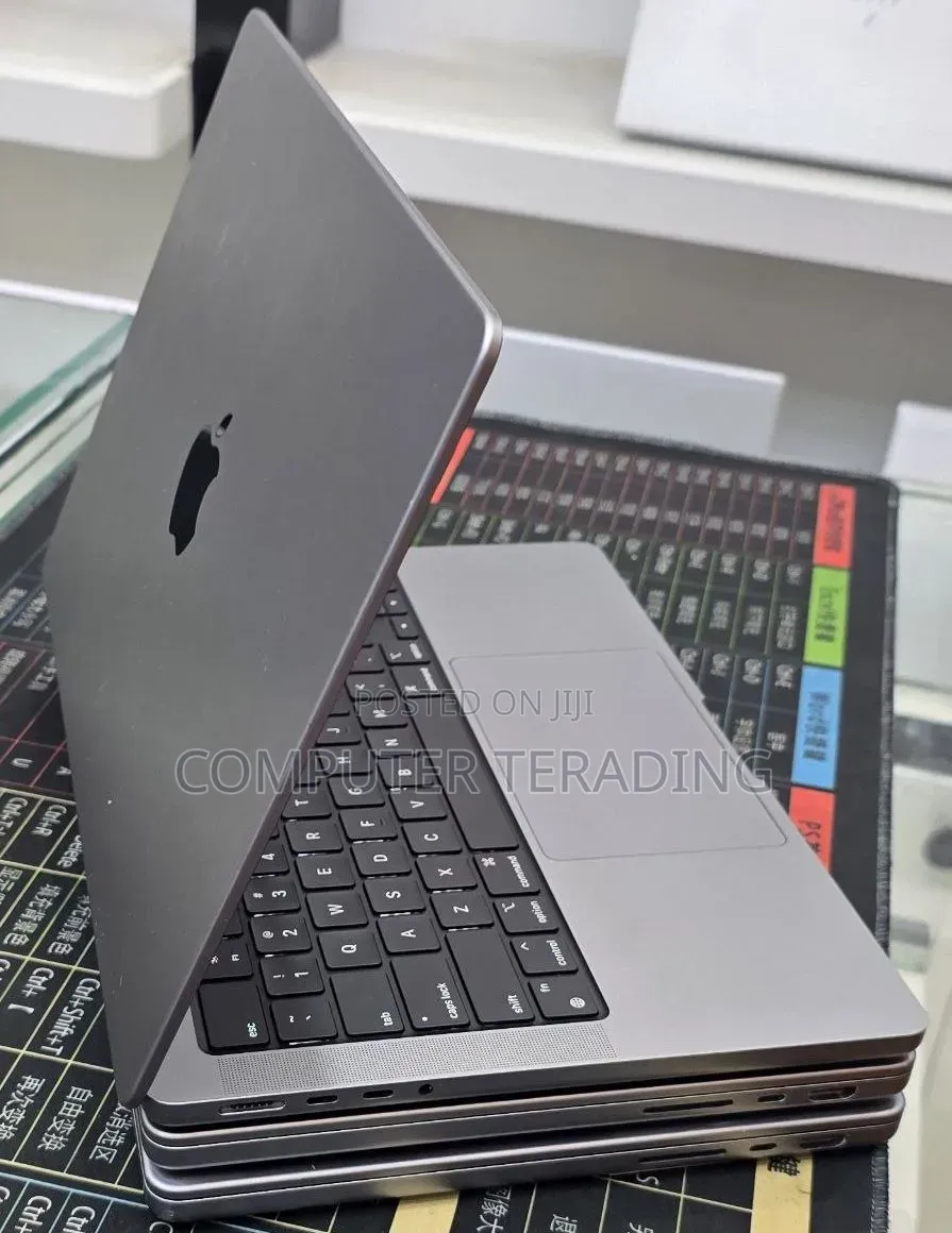 New Laptop Apple MacBook Pro 2021 M1 16GB Apple M1 SSD 512GB
