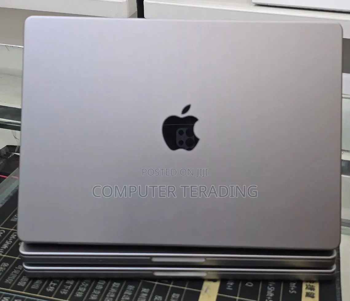 New Laptop Apple MacBook Pro 2021 M1 16GB Apple M1 SSD 512GB