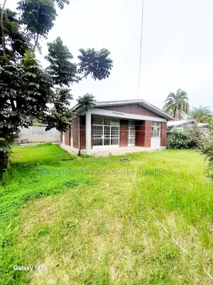 Furnished 6bdrm Villa in Ayat Zone Inside, Yeka for sale