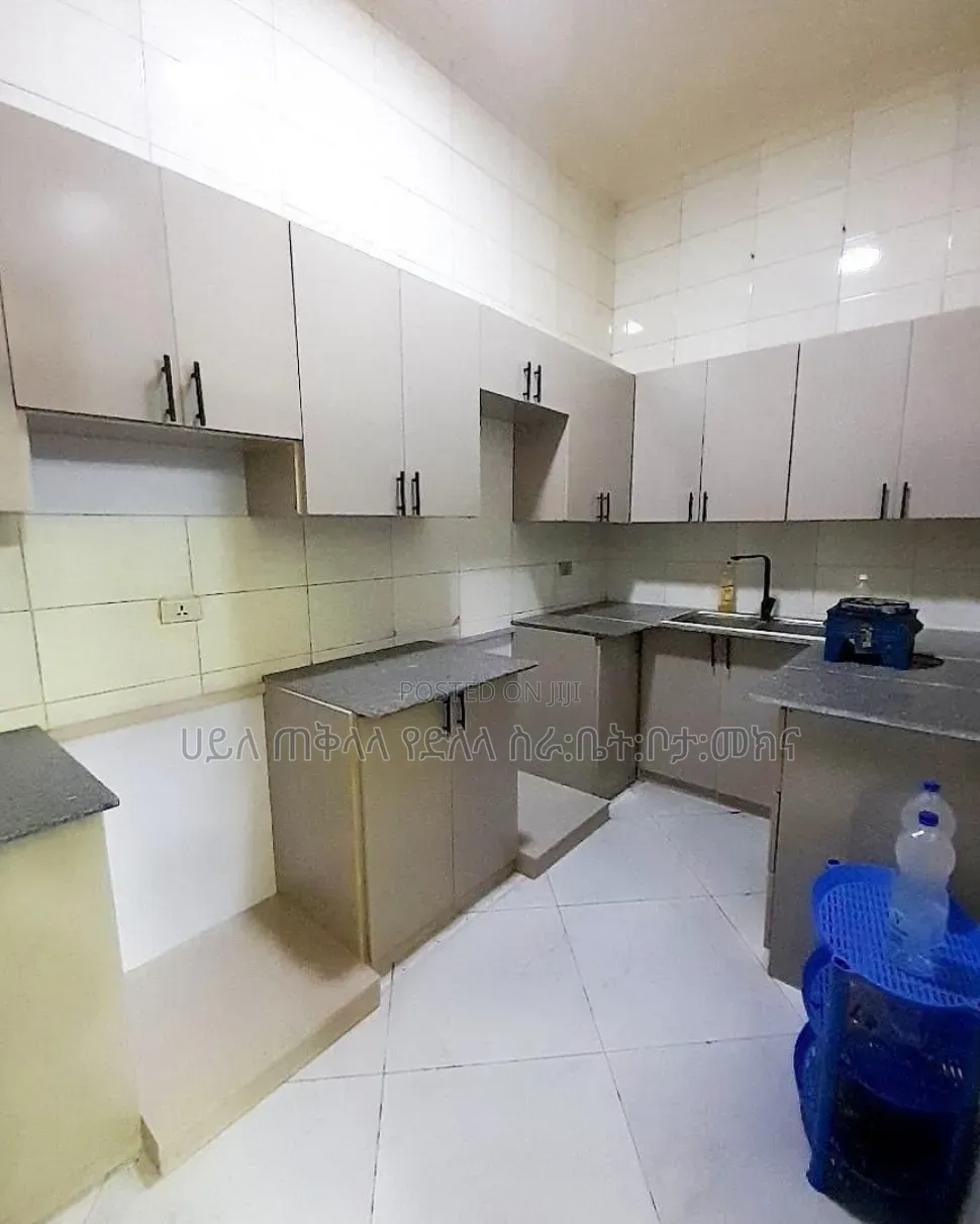 Furnished 6bdrm Villa in Ayat Zone Inside, Yeka for sale