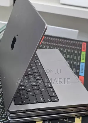 New Laptop Apple MacBook Pro 2021 M1 16GB Apple M1 Pro SSD 512GB