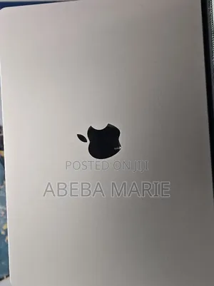 New Laptop Apple MacBook Pro 2022 M2 16GB Apple M2 SSD 512GB