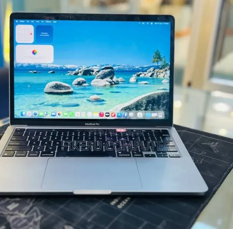 New Laptop Apple MacBook Pro 2022 M2 8GB Apple M2 SSD 256GB