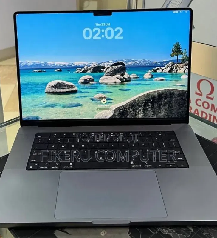 New Laptop Apple MacBook Pro 2021 M1 32GB Apple M1 Pro SSD 512GB