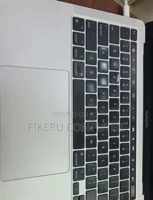 New Laptop Apple MacBook Pro 2020 M1 16GB Apple M1 Pro SSD 256GB
