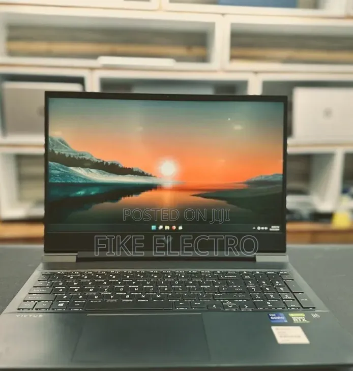 New Laptop HP Victus 16 16GB Intel Core i7 SSD 512GB