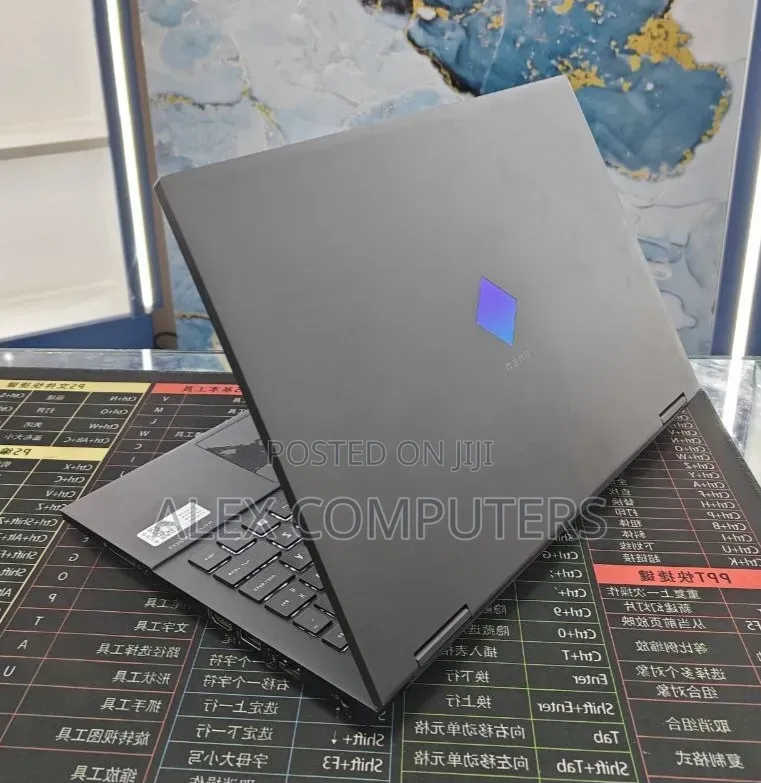 New Laptop HP Omen 15 16GB AMD Ryzen 7 SSD 512GB