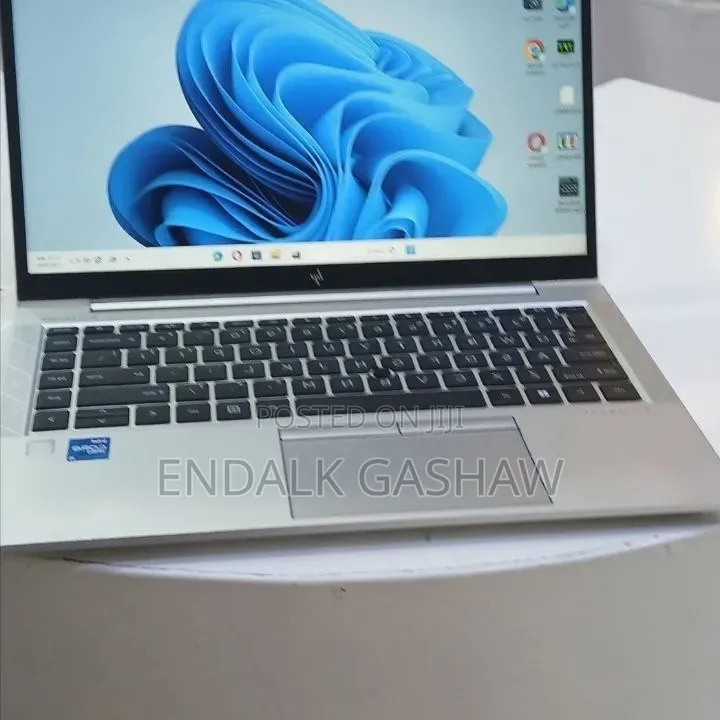 New Laptop HP EliteBook 840 G8 16GB Intel Core i5 SSD 512GB