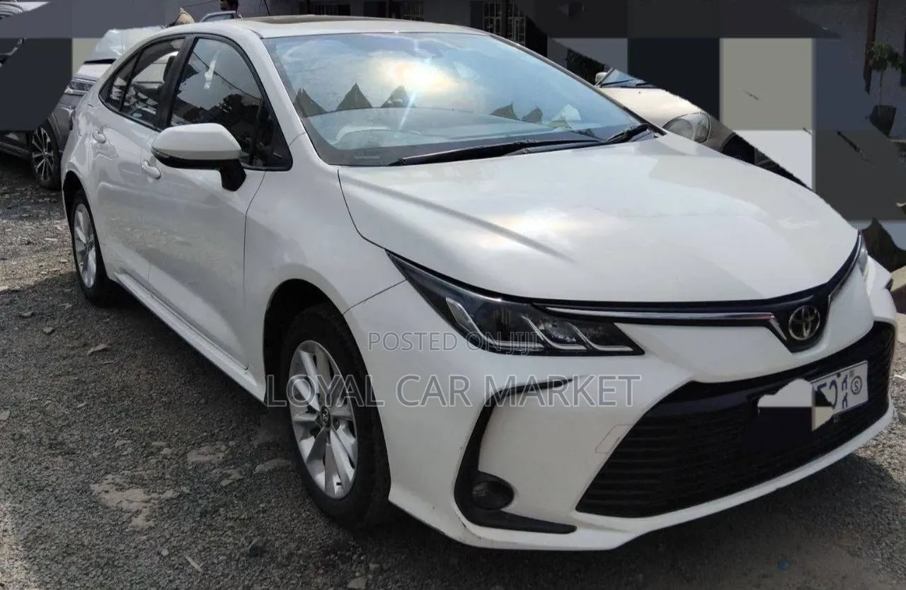 Toyota Corolla 2022 White