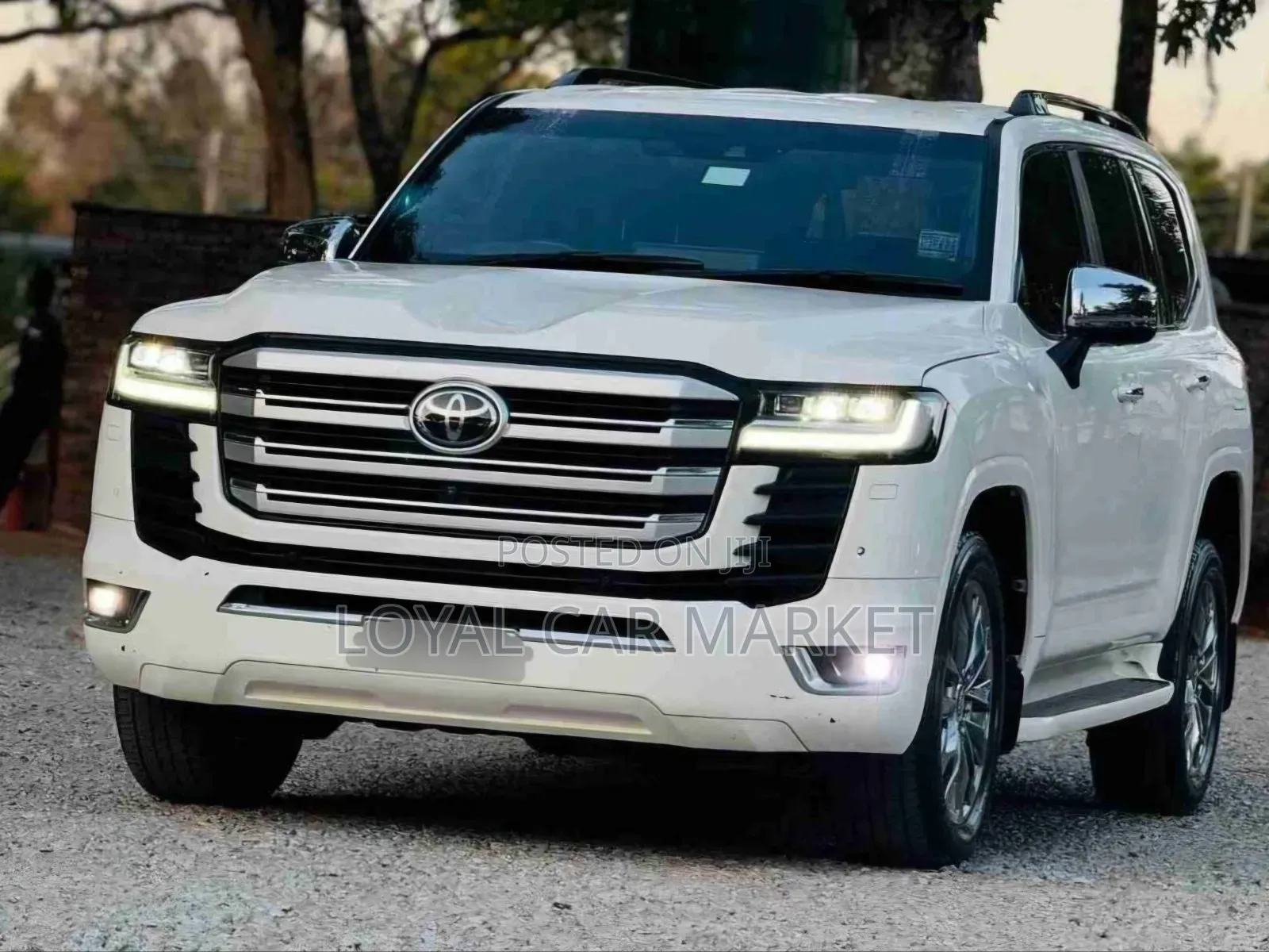Toyota Land Cruiser 2022 White