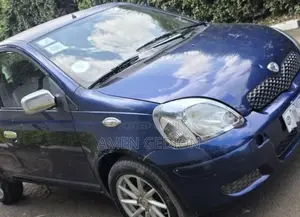 Toyota Vitz 2002 Blue