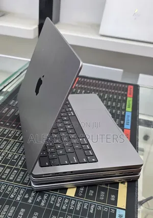 New Laptop Apple MacBook Pro 2021 M1 32GB Apple M1 Pro SSD 512GB