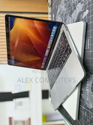 New Laptop Apple MacBook 16GB Intel Core i5 SSD 256GB