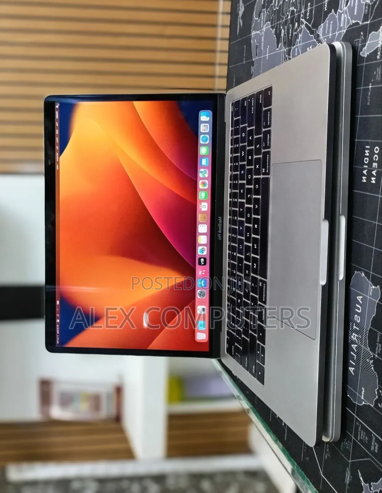 New Laptop Apple MacBook 16GB Intel Core i5 SSD 256GB