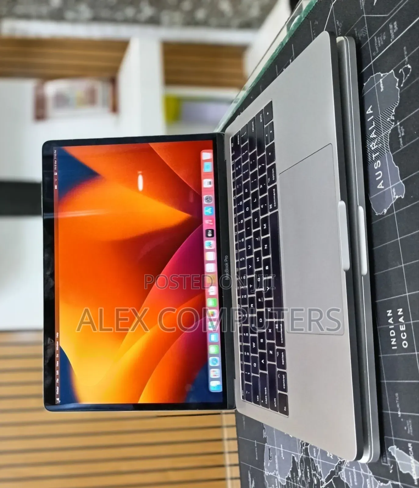 New Laptop Apple MacBook 16GB Intel Core i5 SSD 256GB