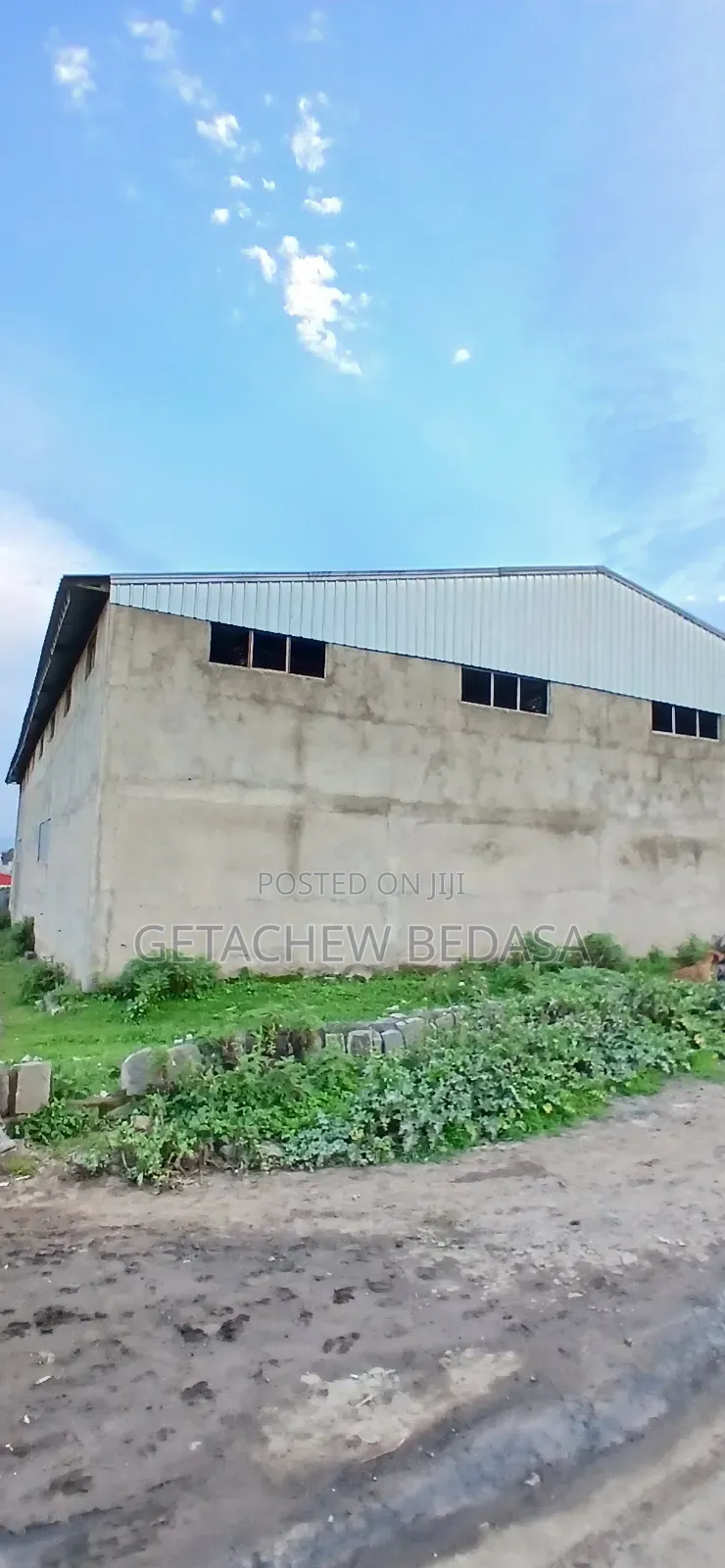 Warehouse for Sale (የሚሸጥ መጋዘን)
