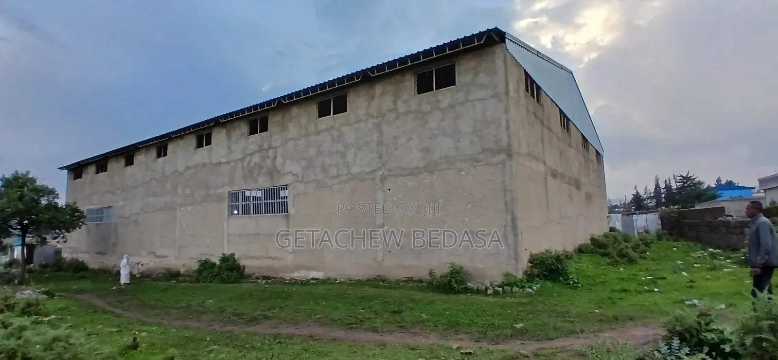 Warehouse for Sale (የሚሸጥ መጋዘን)