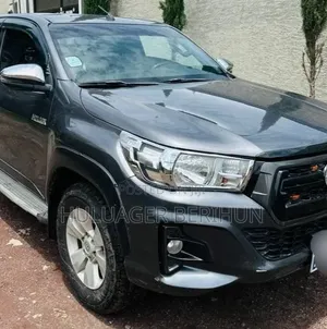 Toyota Hilux 2019 Black