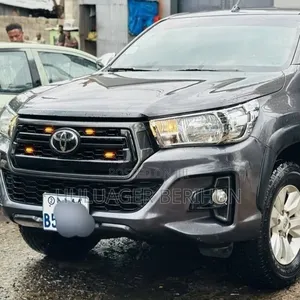 Toyota Hilux 2019 Black