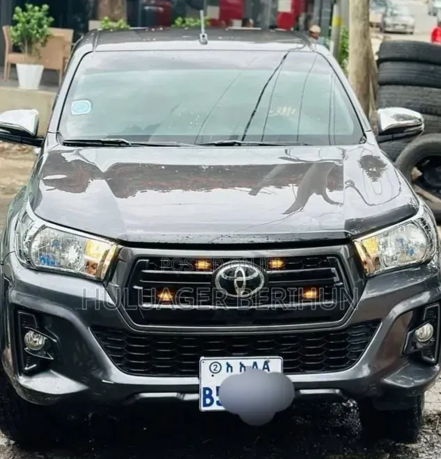 Toyota Hilux 2019 Black