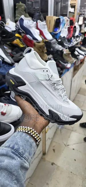 Nike ACG Mountain Trail Vibram