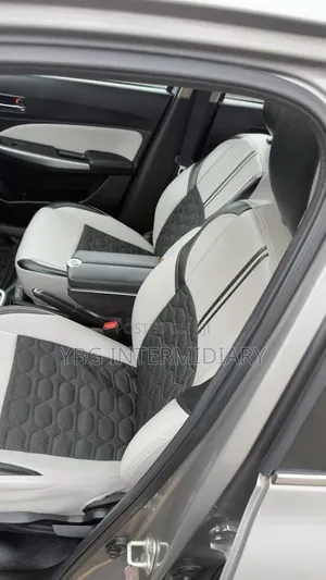 Suzuki Dzire 2022 Silver
