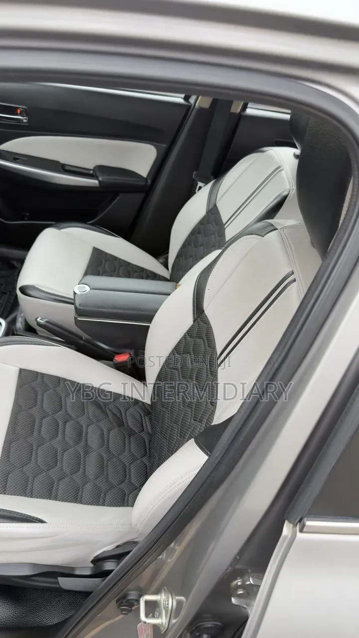 Suzuki Dzire 2022 Silver