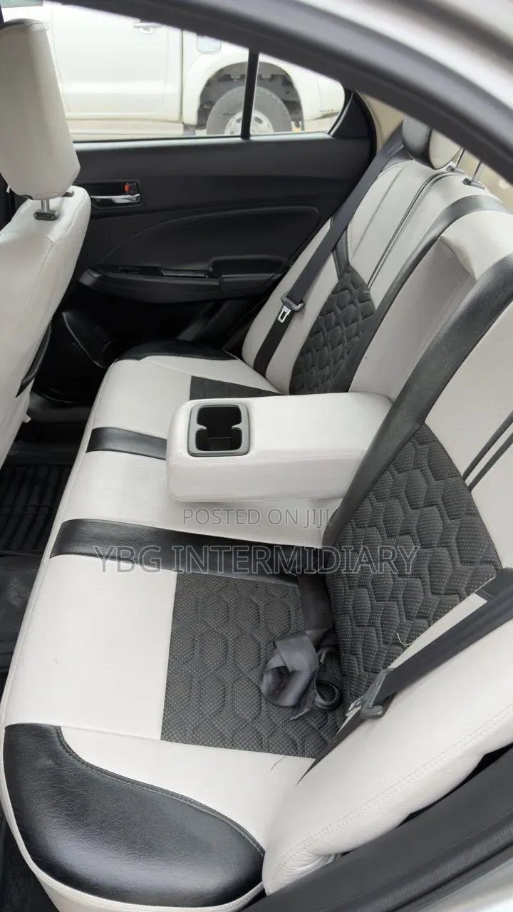 Suzuki Dzire 2022 Silver