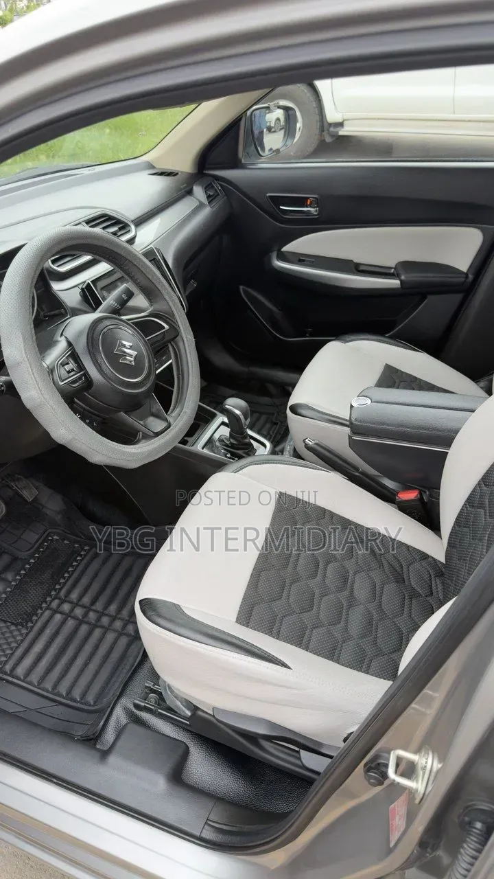 Suzuki Dzire 2022 Silver