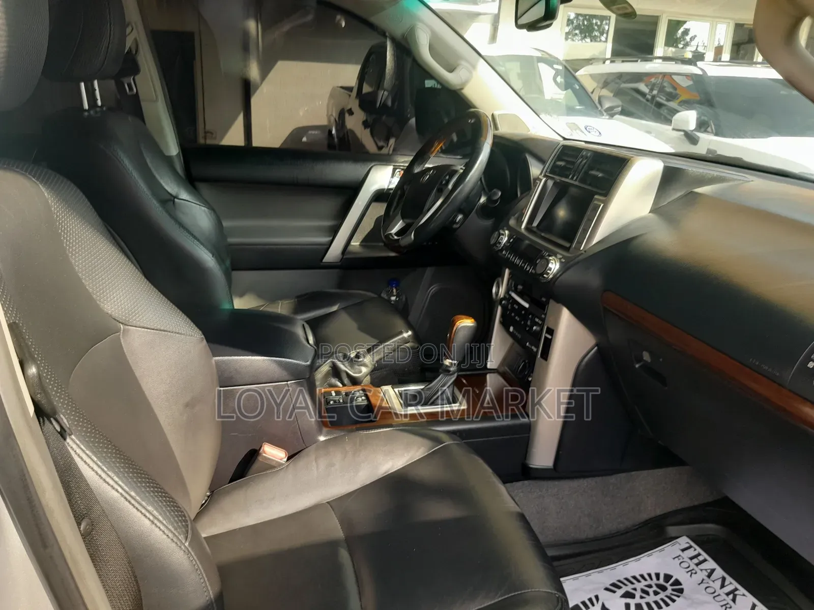 Toyota Land Cruiser Prado 2011 Silver