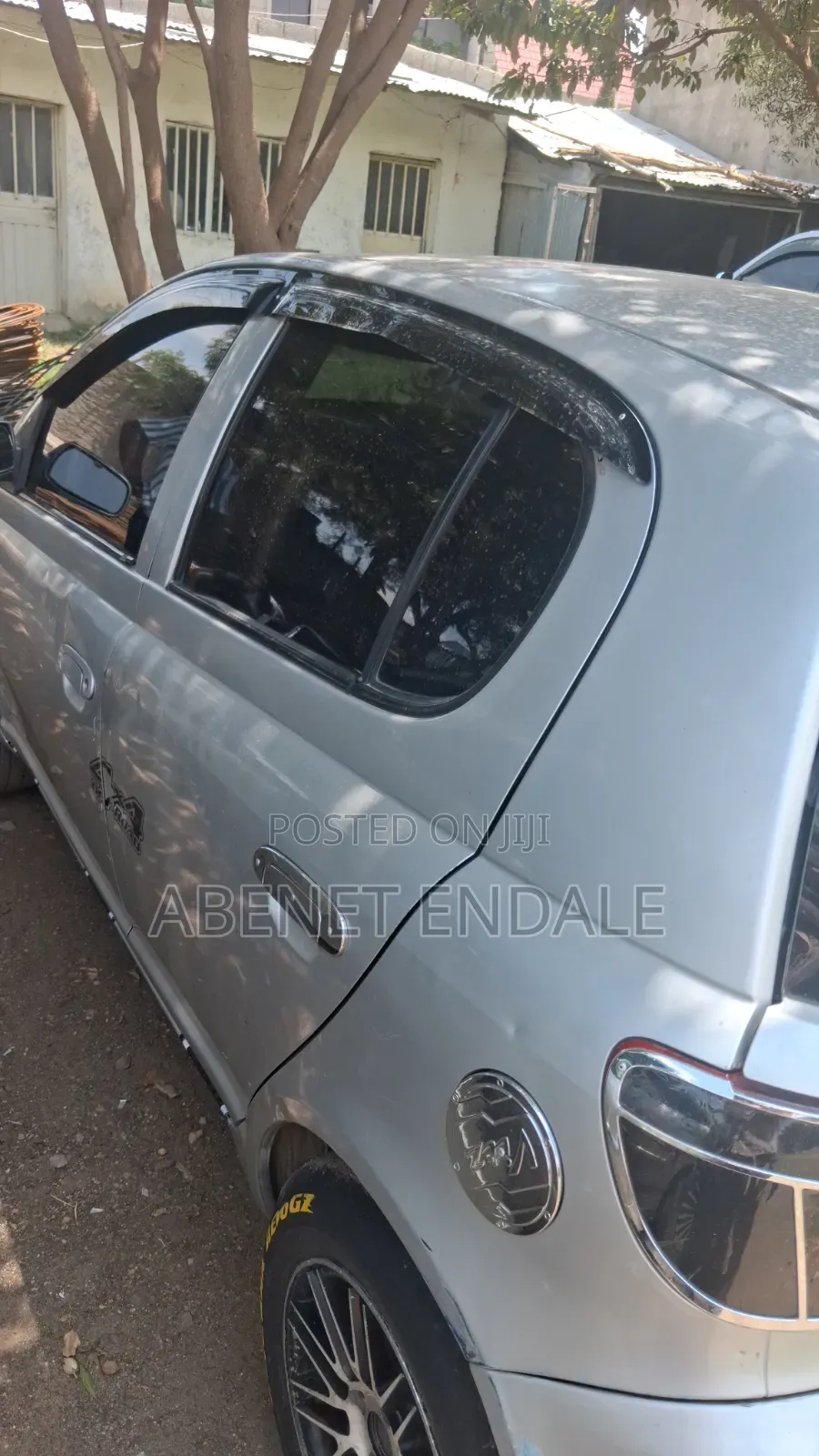 Toyota Vitz 2001 Gray