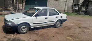 Toyota Corolla 1990 White