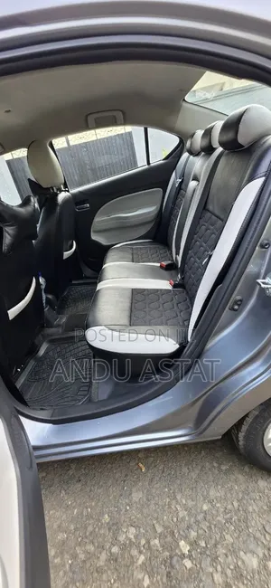 Mitsubishi Attrage 2021 Gray