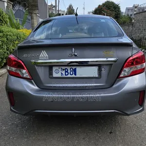 Mitsubishi Attrage 2021 Gray