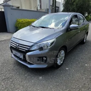 Mitsubishi Attrage 2021 Gray